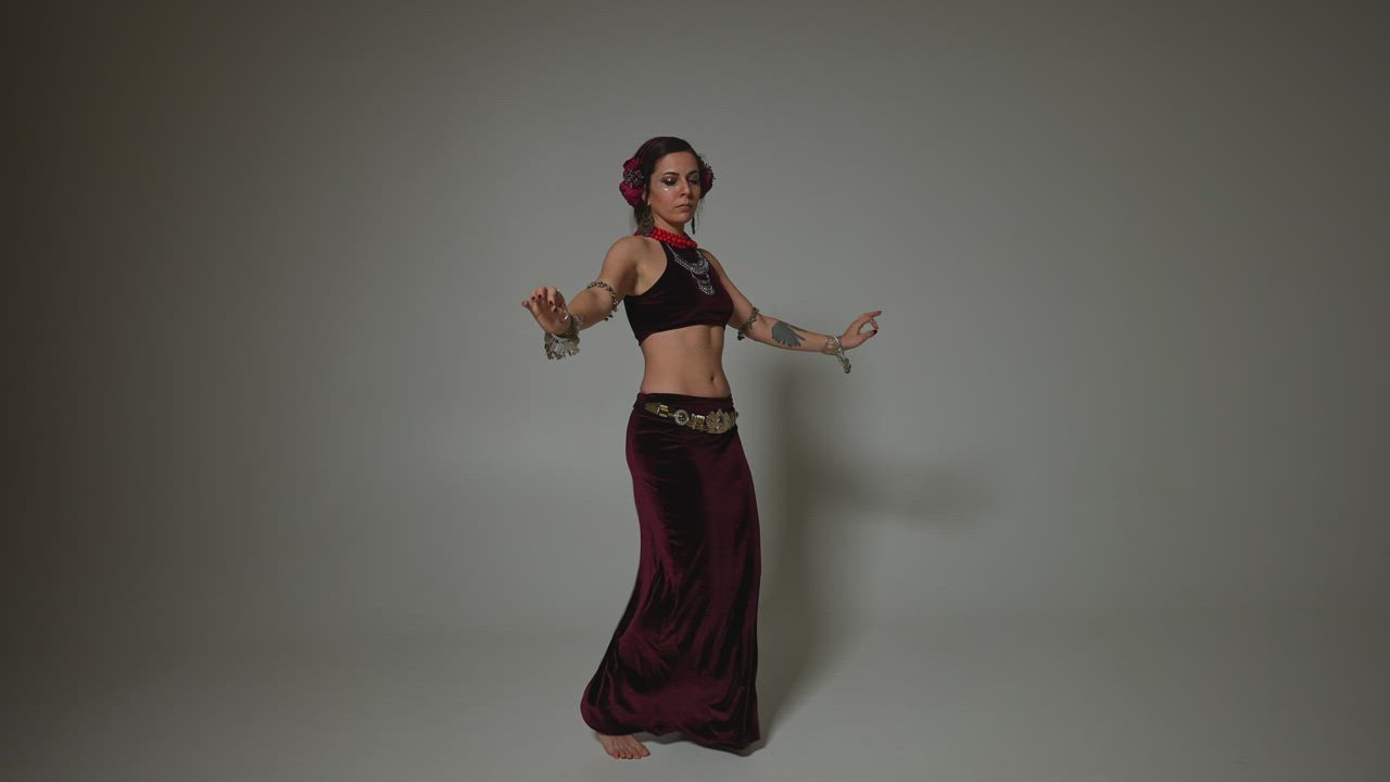 Dynamic Tribal Fusion Belly Dancer Performance | MUSE AI