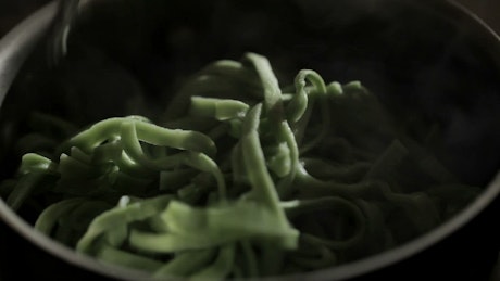 Cooking green pasta