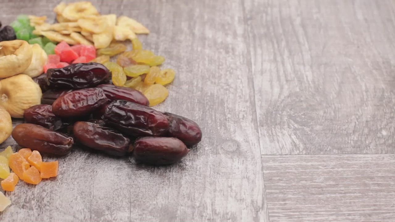 Dried fruit and live draw super wuhan  nuts