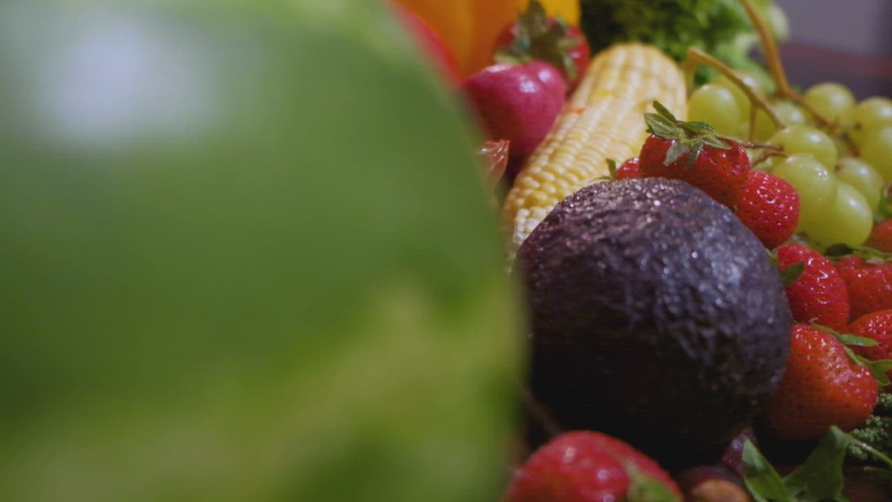 Buah-buahan hidup menggambar super wuhan dan berbagai jenis sayuran, dari dekat