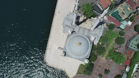 Mosque by the ocean.