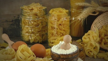 Presentation of pasta and ingredients