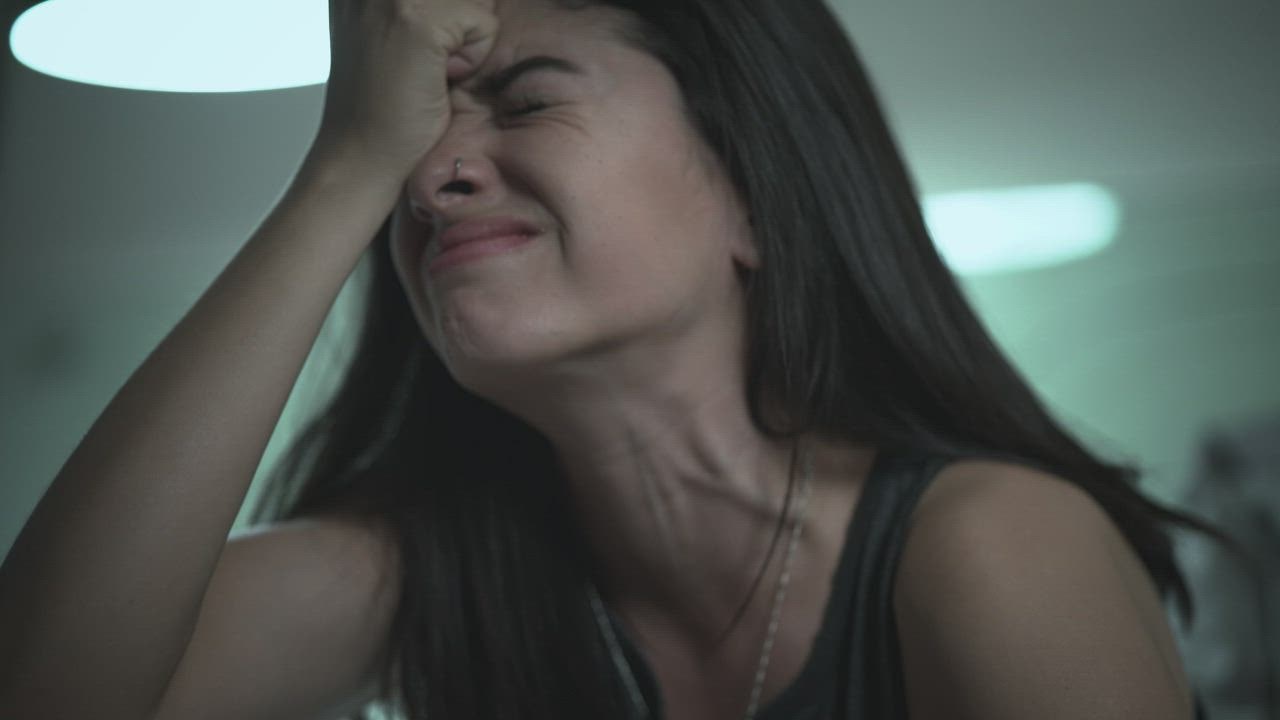 Sad and desperate girl, crying and screaming - Free Stock Video