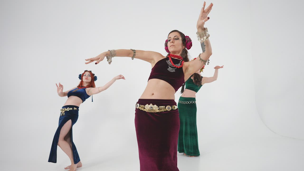 POSE AIWA How to Belly Dance - Jensuya Belly Dance - YouTube